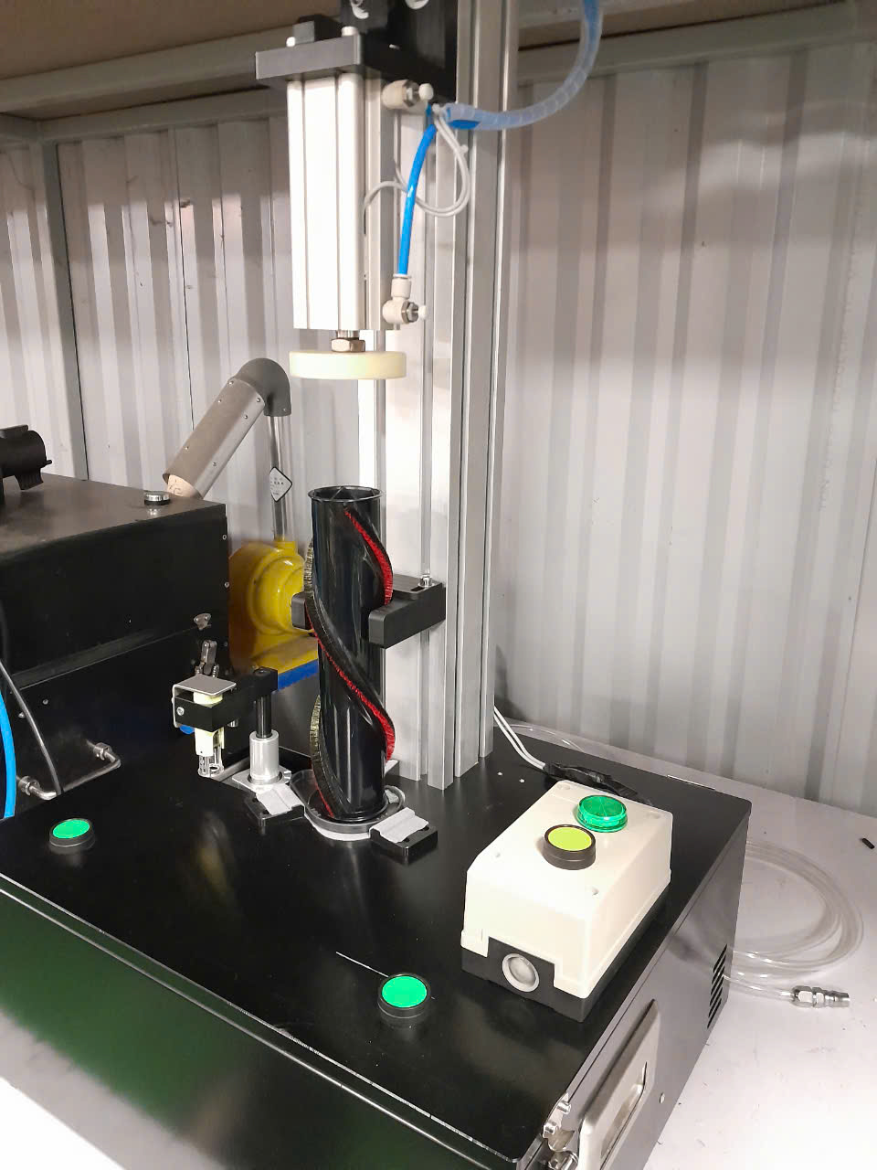 Sản phẩm Jig ép trục cuốn máy hút bụi